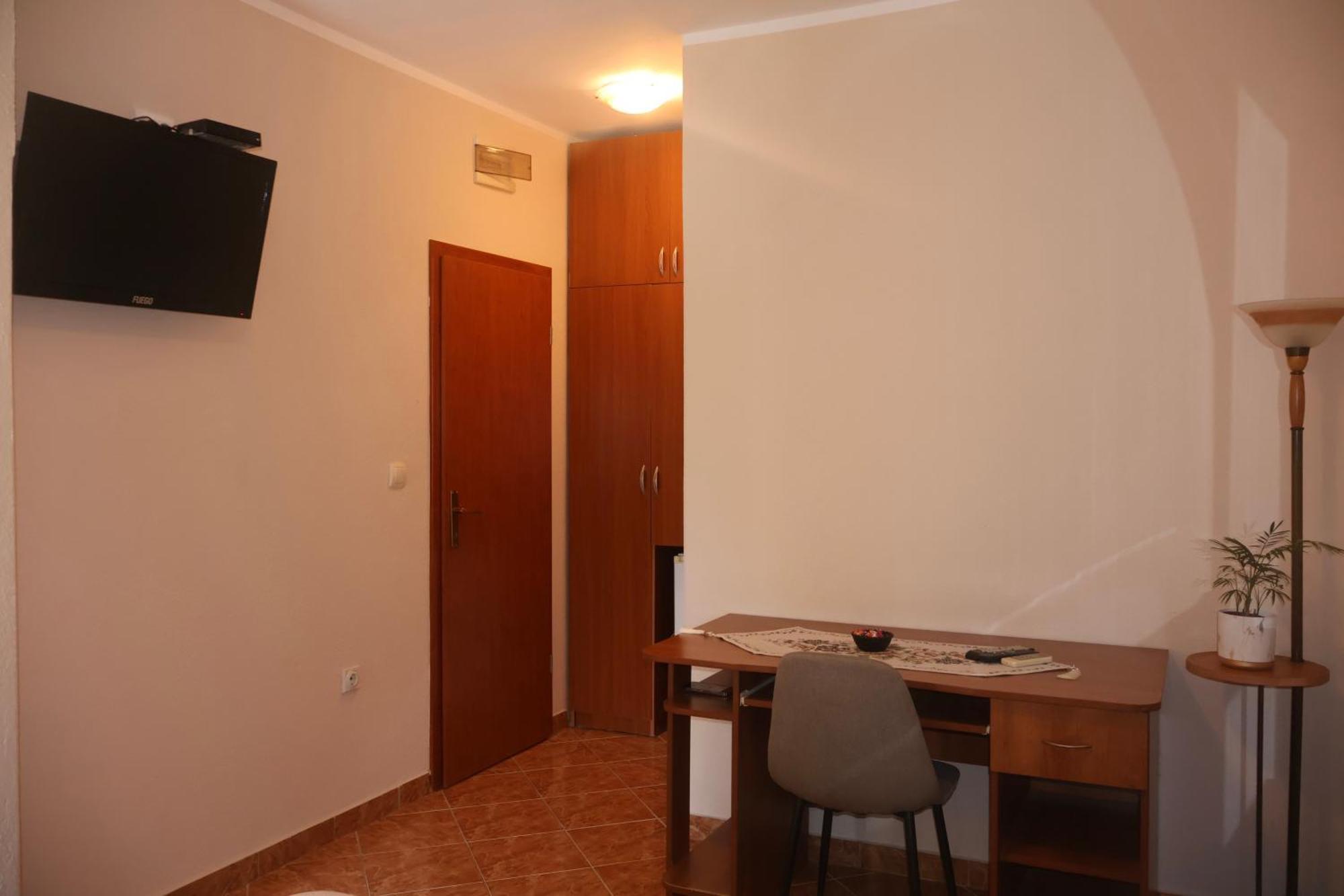 Pansion Nobel Guest house Petrovac