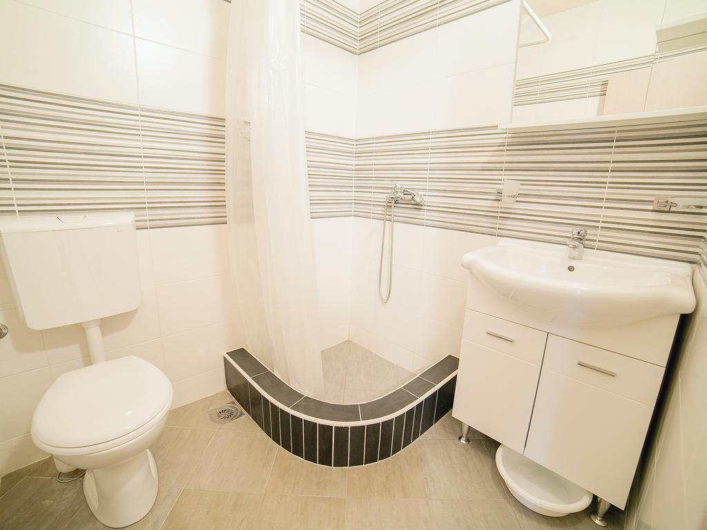 Guest house Pansion Nobel Petrovac