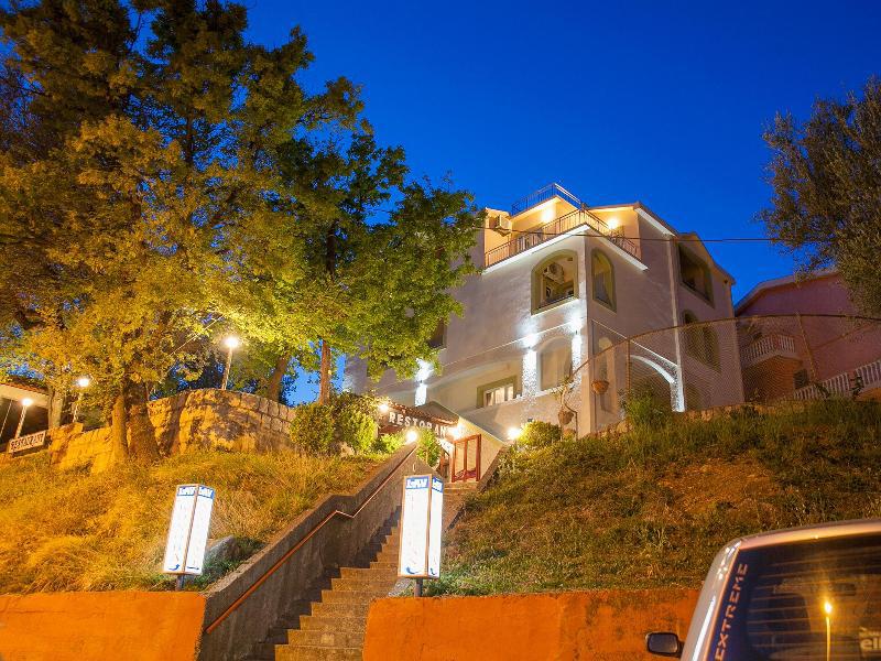 Pansion Nobel Guest house 3*