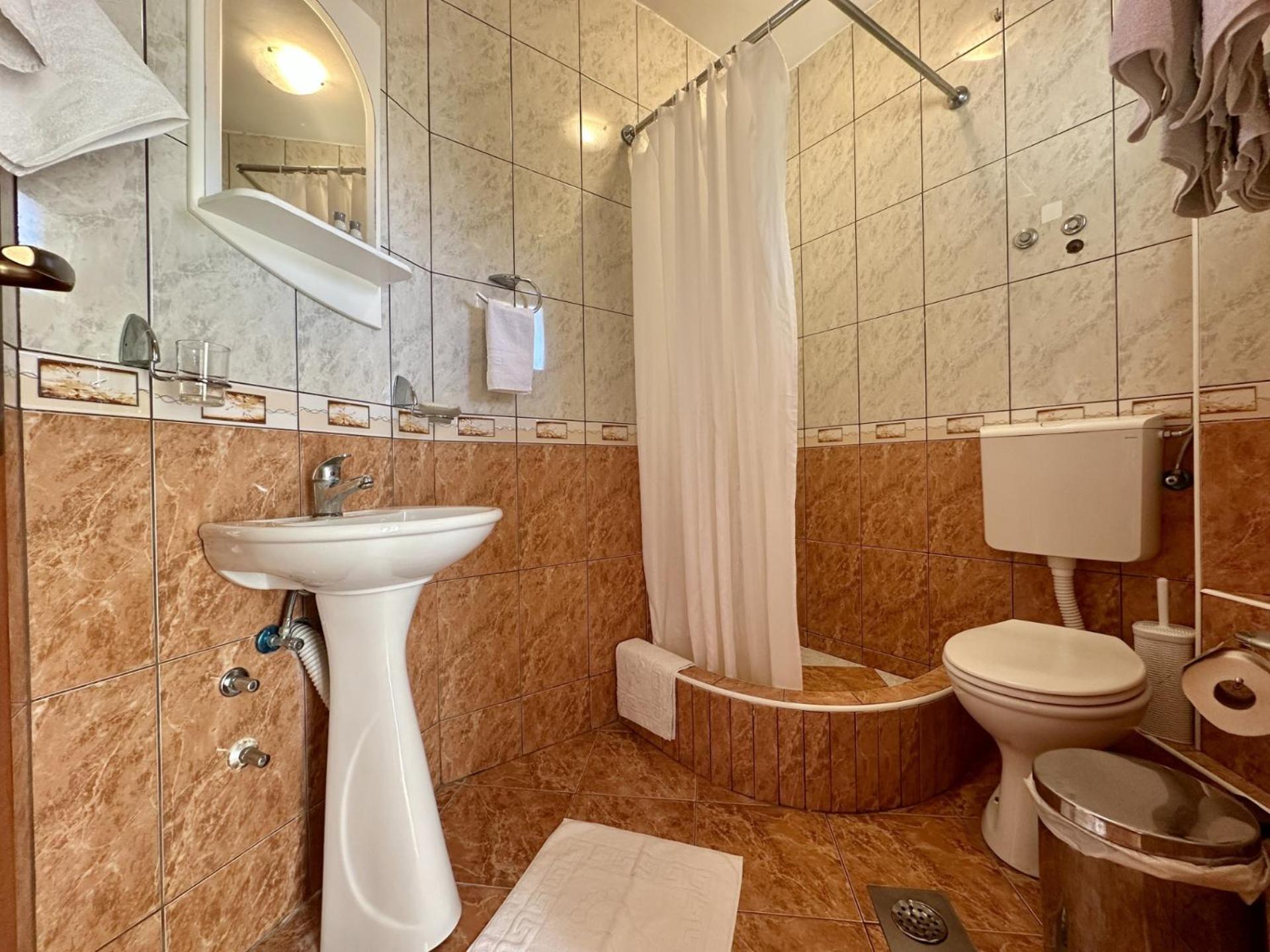 Pansion Nobel Guest house Petrovac