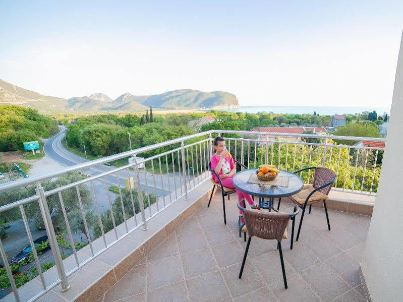 Guest house Pansion Nobel Petrovac