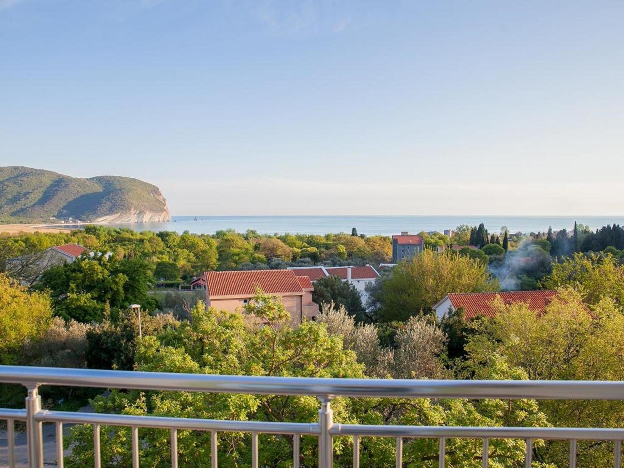 Pansion Nobel 3* Petrovac